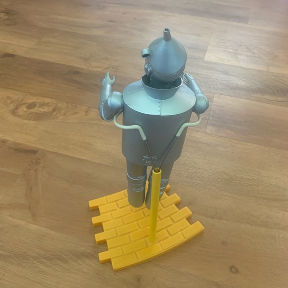 Vintage 1987 Turner The Wizard of Oz Tin Man Doll Figure on Yellow Brick Road - Picture 2 of 8